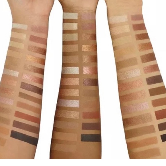 LORAC Eyeshadow Palette Professional Meraki Artist Edition 25 shades makeup NIB - Picture 3 of 5